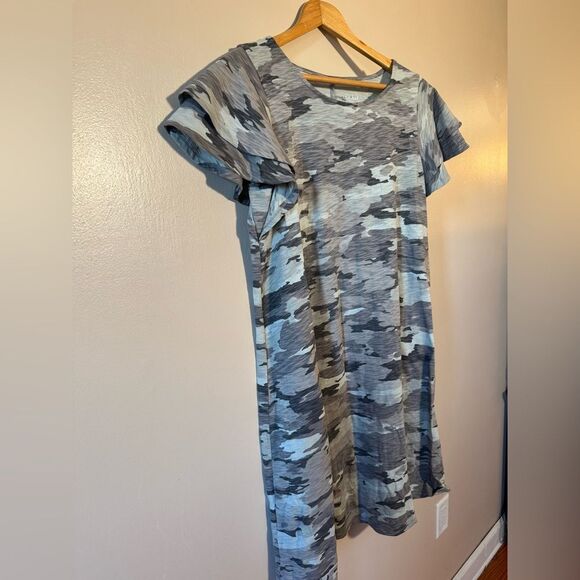 Gray Isabel Maternity Flutter Sleeve Dress Size M EUC - Picture 3 of 6